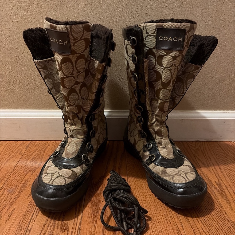 Coach Brown Signature Winter Lace Up Boots with Interior lining